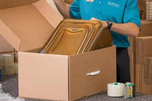 ups suitcase box