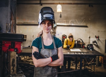 woman in working in a machine shop