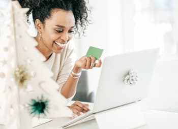 woman makes online purchase with gift card
