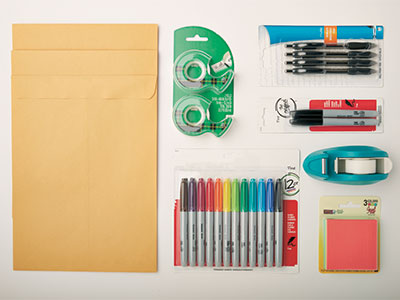 Ejemplos de suministros para oficina que se venden en The UPS Store